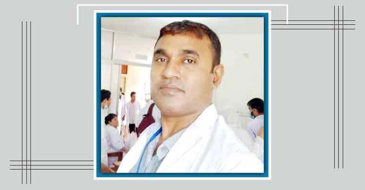 মেডিকেল রিপ্রেজেনটেটিভ হয়েও রোগী দেখেন মহাদেব