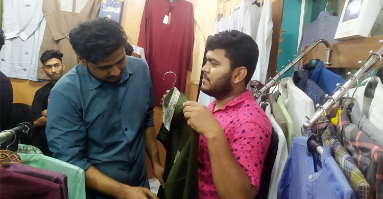 শেষ মুহূর্তে জমে উঠেছে রাঙ্গামাটির ঈদ বাজার