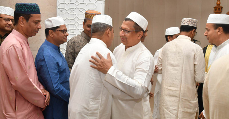 রাজারবাগে ঈদের নামাজ আদায় আইজিপির