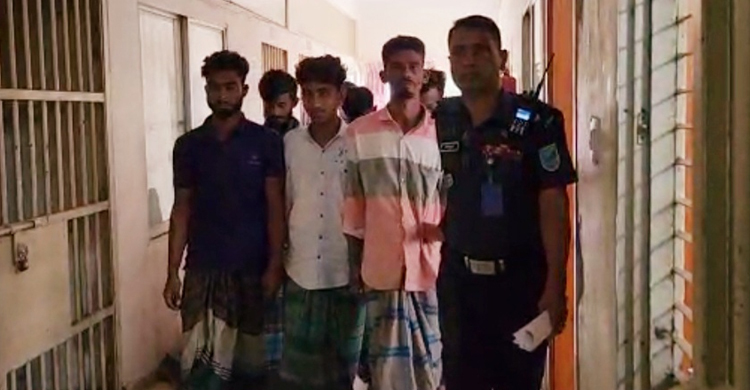 পোশাক শ্রমিককে সংঘবদ্ধ ধর্ষণ, ইউপি সদস্যসহ গ্রেফতার ৭