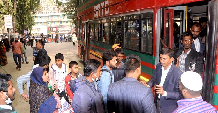 ট্রেন বন্ধে চট্টগ্রামে নিম্ন আয়ের মানুষদের ভরসা বিআরটিসি