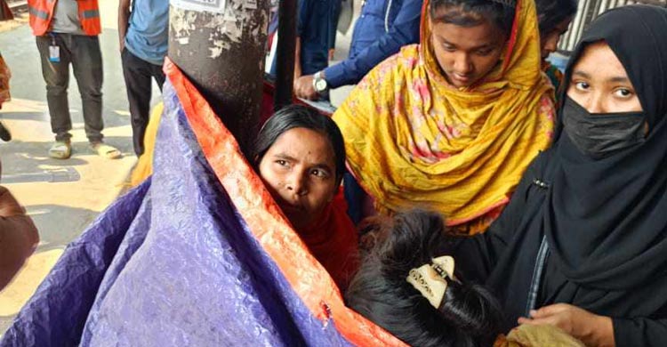 ট্রেনে যাত্রীর প্রসব বেদনা, বিমানবন্দর স্টেশনে ফুটফুটে শিশুর জন্ম