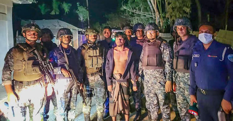 নারী সহযোগীসহ কুখ্যাত ডাকাত আবুল খায়ের গ্রেফতার