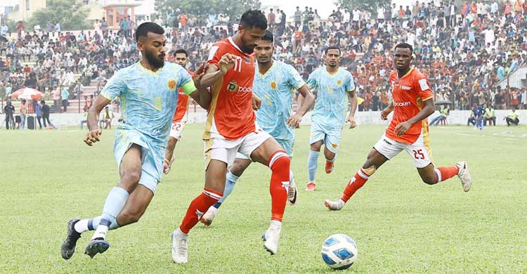 নাটকীয়তাপূর্ণ ফাইনাল স্থগিত, ১৫ মিনিটের খেলা হবে আরেকদিন