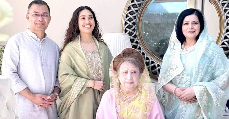 শিগগির দেশে ফিরছেন খালেদা জিয়া, ‘সক্রিয় বিবেচনায়’ তারেক