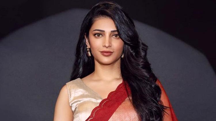 একাধিক প্রেম নিয়ে মুখ খুললেন শ্রুতি