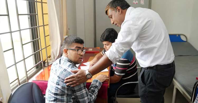 ‘মনের আলোয়’ বিশ্ববিদ্যালয়ে পড়ার স্বপ্ন তূর্যের