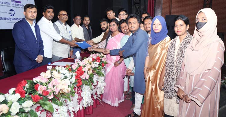 শিক্ষা-গবেষণা-সৃজনশীলতায় ঢাবিকে জাতীয় মঞ্চ হিসেবে তৈরি করতে চাই