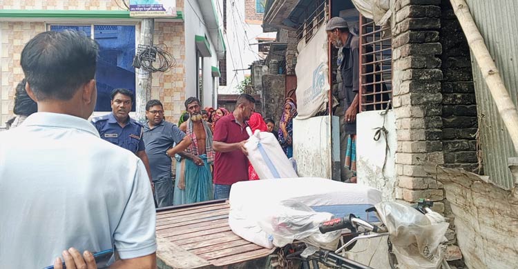 চুয়াডাঙ্গায় পুলিশের অভিযানে সাড়ে ৬ লাখ পিস নকল বিড়ি জব্দ