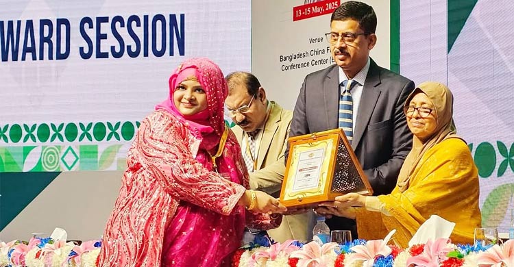 রোগ প্রতিরোধে গুরুত্ব দেওয়ার পরামর্শ স্বাস্থ্য উপদেষ্টার