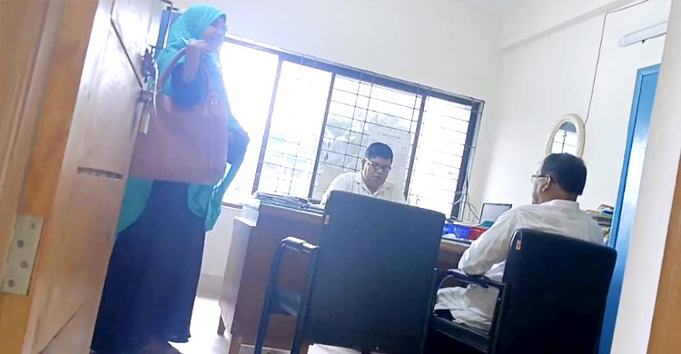 মালির হাতে ইউএনও অফিসের নিয়ন্ত্রণ!