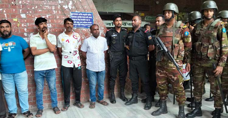 সরকারি হাসপাতাল থেকে রোগী ভাগিয়ে নেওয়া ৭ দালালকে কারাদণ্ড