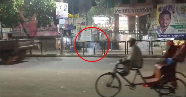 ফের ফিরছে ককটেল আতঙ্ক