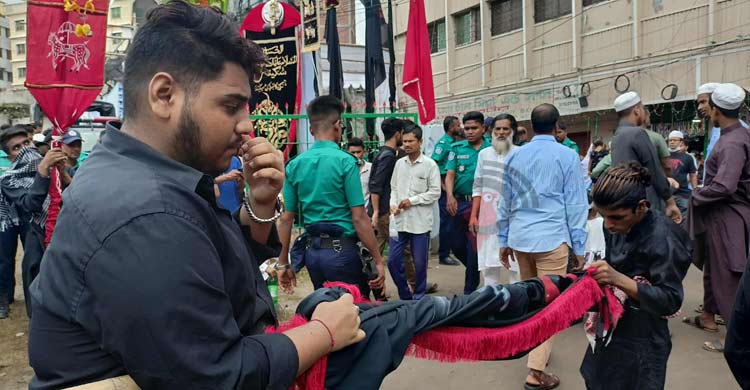 হোসেনি দালান থেকে তাজিয়া মিছিলের প্রস্তুতি শুরু