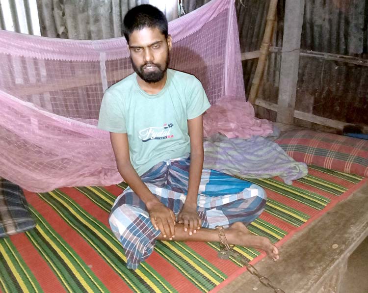 ‘টাকার অভাবে আমার হাফেজ পোলাডারে চিকিৎসা করাইতে পারতাছি না’