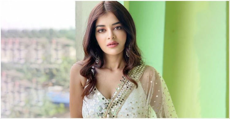 শাকিবের ভারতীয় নায়িকা নিয়ে দীপা খন্দকারের প্রশ্ন