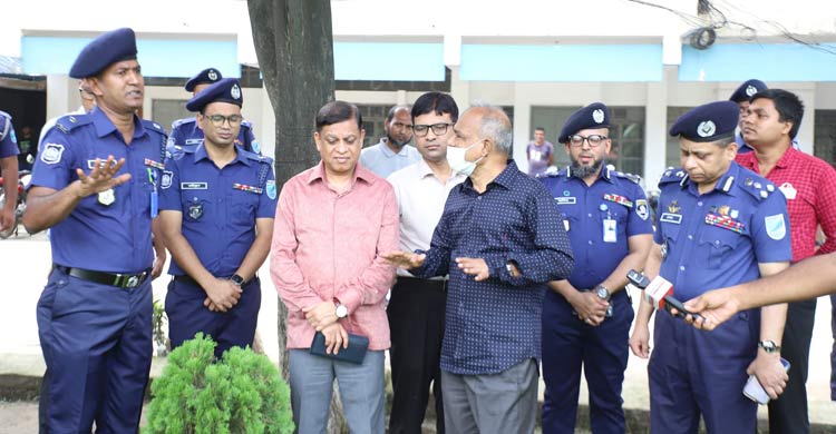 ব্যবসায়ীকে পাথর মেরে খুনের ঘটনা বড়ই দুঃখজনক: স্বরাষ্ট্র উপদেষ্টা