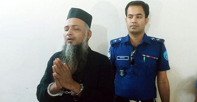 উন্নত চিকিৎসার জন্য ঢাকায় সেই খতিব, থানায় মামলা