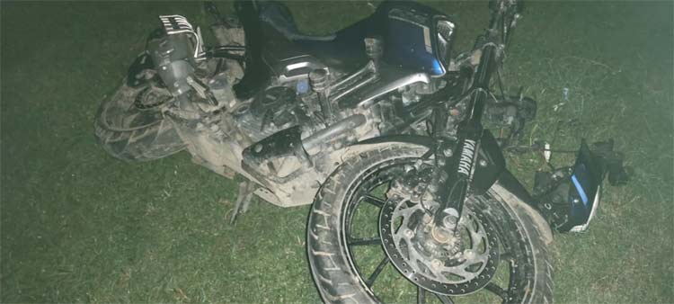 কুষ্টিয়ায় দুই পক্ষের সংঘর্ষে বাড়িঘর ভাঙচুর, গাড়িতে আগুন