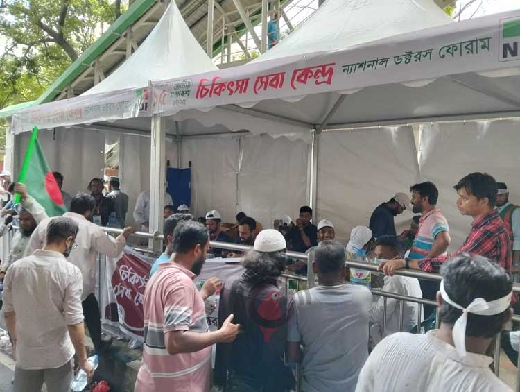 ফ্রি মেডিকেল ক্যাম্প, আছে জরুরি অ্যাম্বুলেন্স সার্ভিসও