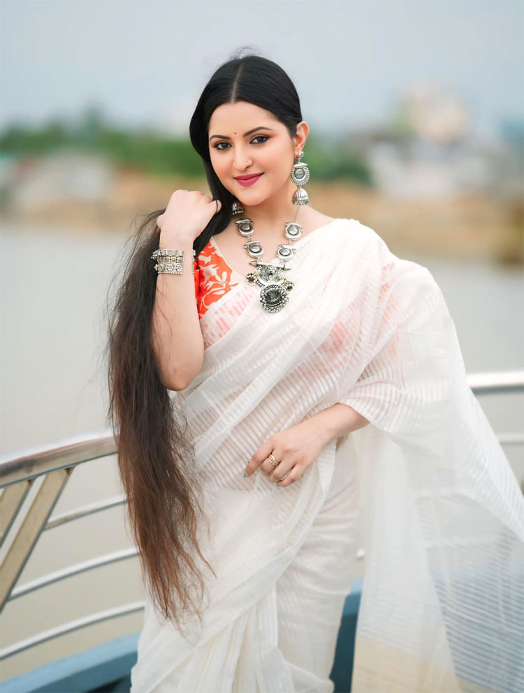 আরও পড়ুন হাসপাতালে ছেলেকে বুকে জড়িয়ে আবেগী পরীমনি  প্যানিক অ্যাটাকে হাসপাতালে ভর্তি পরীমনি 