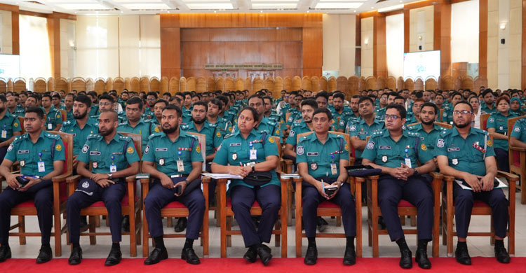 পুলিশের সুনাম-দুর্নাম আপনাদের ওপর নির্ভর করে