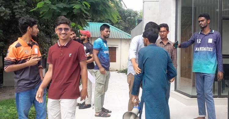 সাবেক সমন্বয়কের বিরুদ্ধে সাংবাদিকের ফোন কেড়ে নেওয়ার অভিযোগ