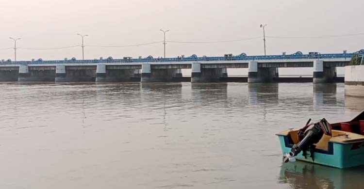 ঢল-বৃষ্টিতে বিপৎসীমায় তিস্তার পানি, বন্যার শঙ্কা