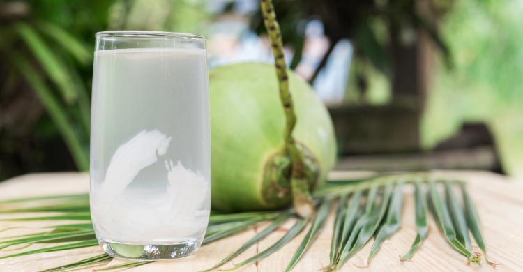 ডাবের পানি সবার জন্য উপকারী নয়, সাবধান থাকবেন যারা