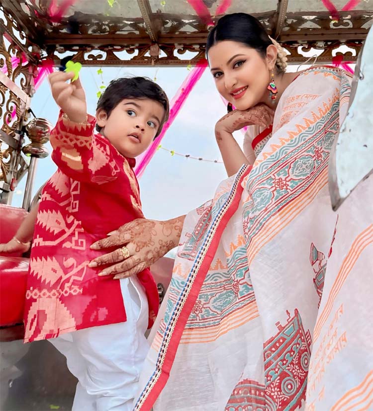 ‘প্রেম ছাড়া বাঁচি না’, ছেলের জন্মদিনে পরীমনি