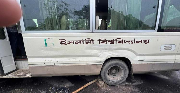 দুর্ঘটনার কবলে ইবির শিক্ষকবাহী বাস, আহত ৮