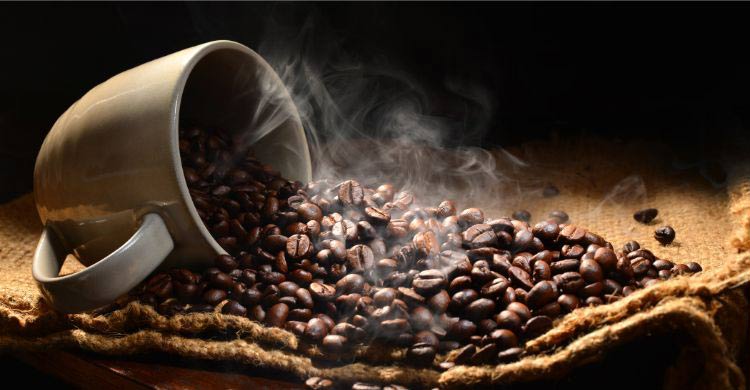 অতিরিক্ত কফি খেলে শরীরে যা ঘটে