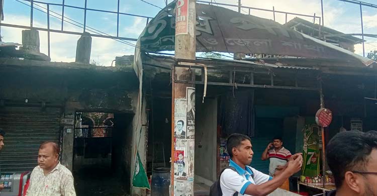 খুলনায় জাতীয় পার্টির অফিস ভাঙচুর