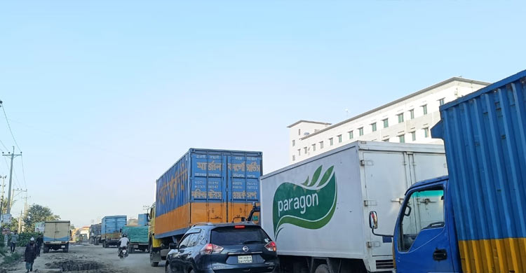 ঢাকা- সিলেট মহাসড়কে ৮ কিমি যানজট