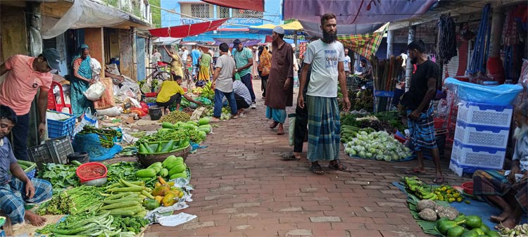 খুলনায় চড়া মাছ-মাংসের বাজার