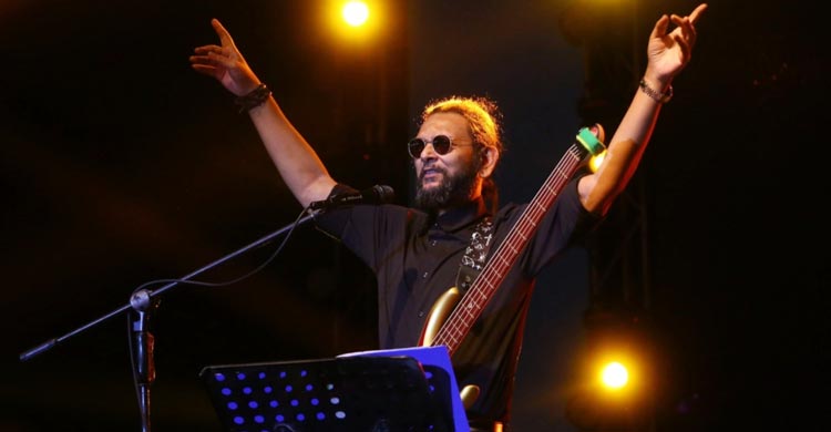 যেভাবে বেজবাবা হলেন অর্থহীনের সুমন, জানালেন অজানা গল্প