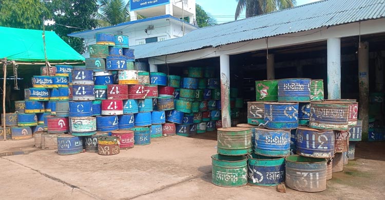 কাপ্তাই হ্রদ থেকে মৎস্য আহরণ বন্ধ