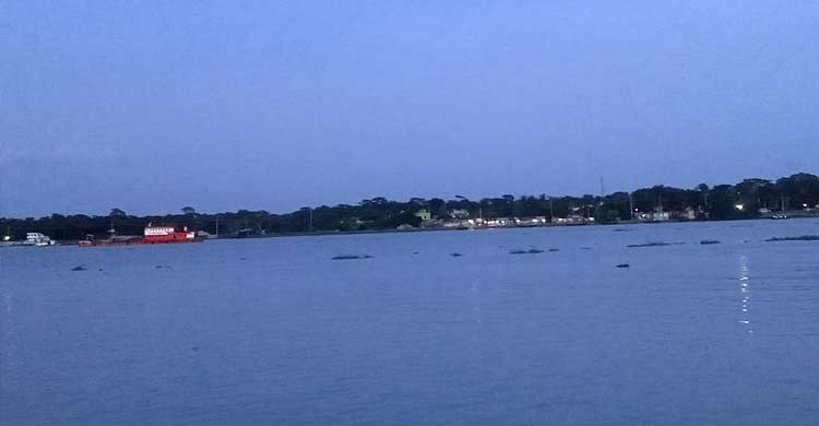 পানগুছির পাড়ে এক মনোরম সন্ধ্যা