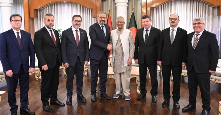 মুসলমান হওয়া ও নাগরিকত্ব হারানোর কারণে রোহিঙ্গারা কষ্ট পাচ্ছে