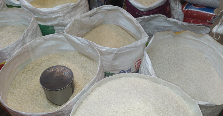 চালের দাম নিম্নমুখী, ৪০ টাকা বেড়েছে পেঁয়াজে