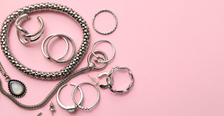 খাঁটি রুপা যাচাই করতে দোকানদারকে এই ১০ প্রশ্ন করুন