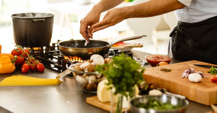 রান্নাঘরে খরচ ও সময় বাঁচানোর ৭ টিপস