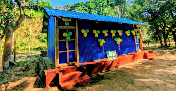 নতুন ঘরের স্বপ্ন পূরণ হলো বৃদ্ধ দম্পতির