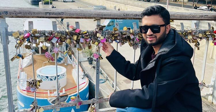 সম্পর্কের গভীরতা বাড়াতে ‌‘লাভ লক’