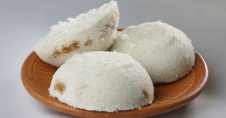 ভাপা পিঠার স্বাদে শুরু হোক শীতের আয়োজন