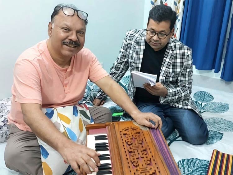 গায়ক হওয়ার ২৯ বছর, নতুন অঞ্জনা নিয়ে আসছেন মনির খান