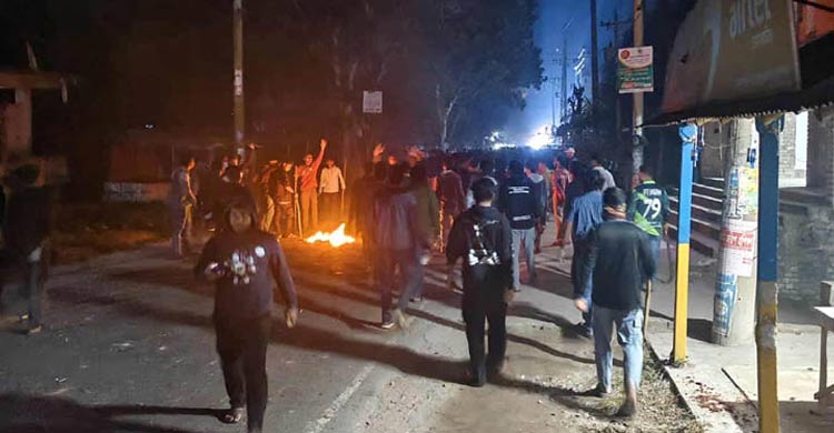 যবিপ্রবিতে হয়নি-ক্লাস পরীক্ষা, উত্ত্যক্তকারী দোকানমালিক আটক