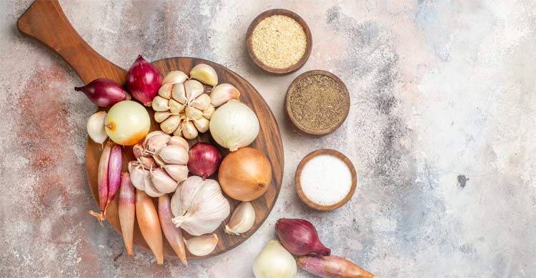 পেঁয়াজ-রসুন খেলে ক্যানসারের ঝুঁকি কমে