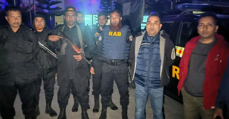 গাইবান্ধায় গ্রামীণ ব্যাংকের সামনে থেকে ৪ ককটেল উদ্ধার