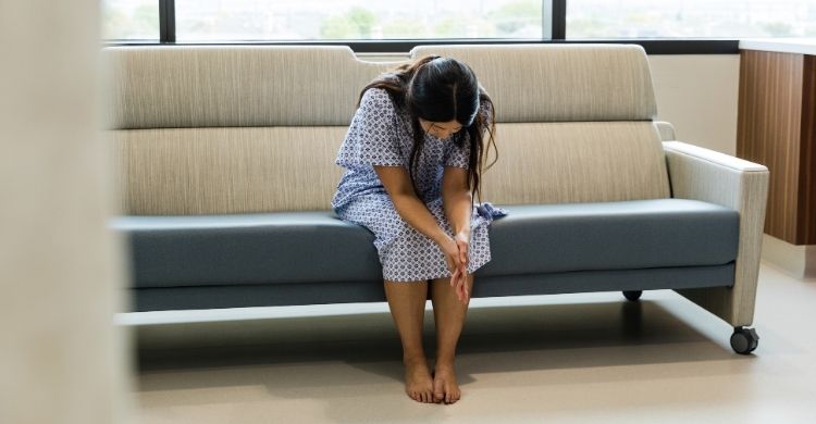 গর্ভপাতের গল্পে দায় কি শুধুই নারী-শরীরের